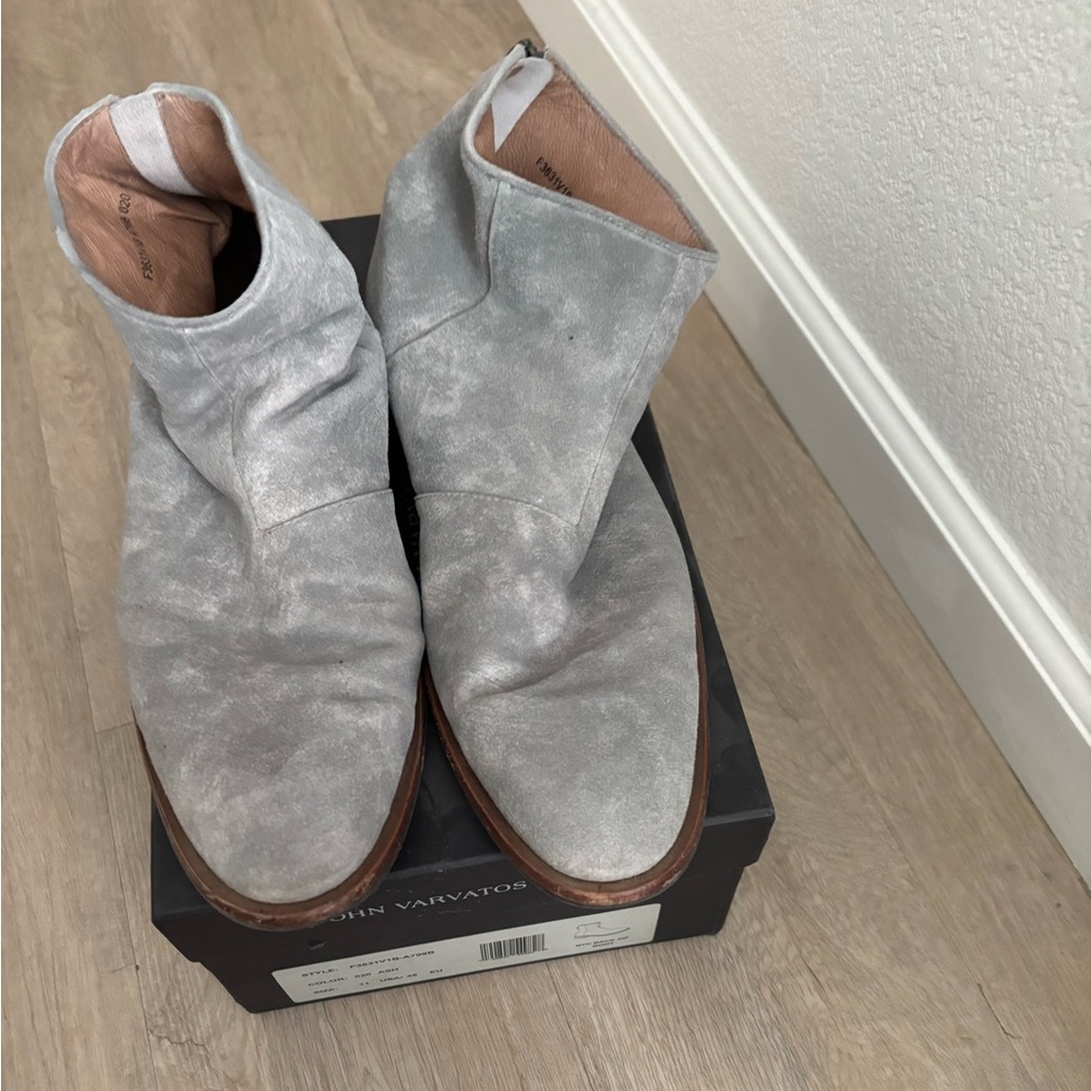 JohnVarvatos NYC Zip Boot in Ash